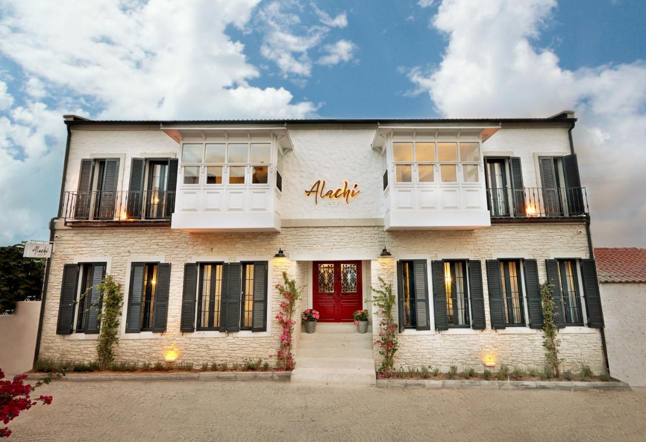 Alachi Hotel Alacatı Bagian luar foto