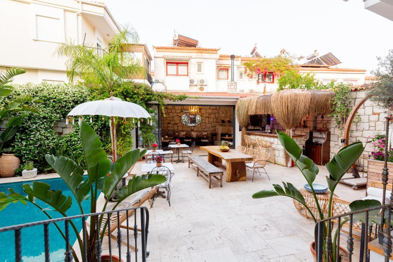 Alachi Hotel Alacatı Bagian luar foto